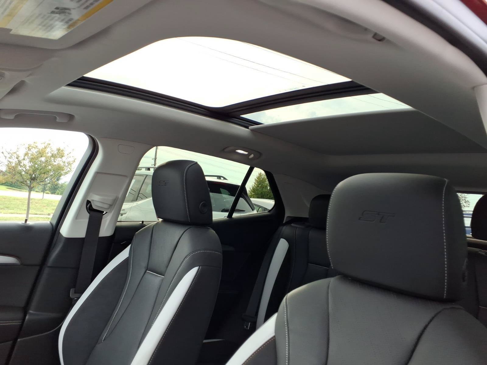 Used 2024 Buick Envision Sport Touring AWD/4WD image 27