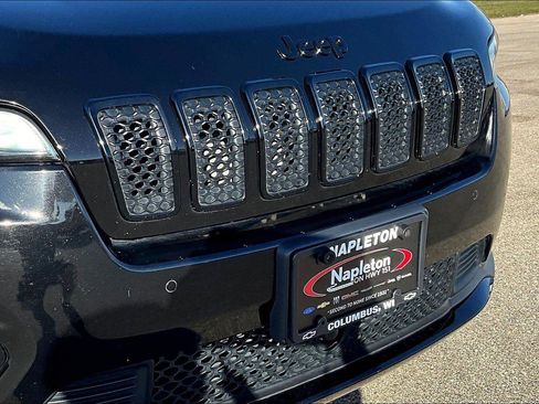 Used 2023 Jeep Cherokee Altitude Lux image 28