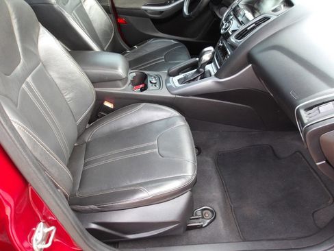 Used 2014 Ford Focus Titanium image 8