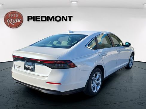 Certified 2024 Honda Accord LX image 6