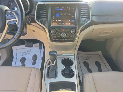 Used 2016 Jeep Grand Cherokee Laredo w/ Quick Order Package 23E RWD image 11