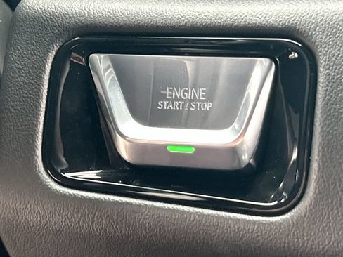 Used 2026 GMC Yukon AT4 AWD/4WD image 17