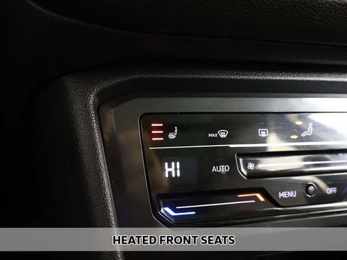 Used 2023 Volkswagen Tiguan SE w/ Panoramic Sunroof Package image 7