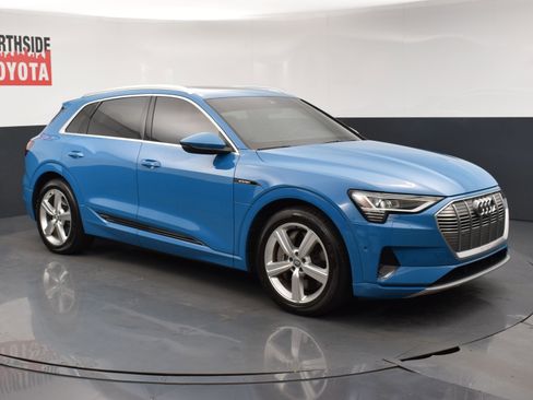 Used 2019 Audi e-tron Premium Plus AWD/4WD image 6