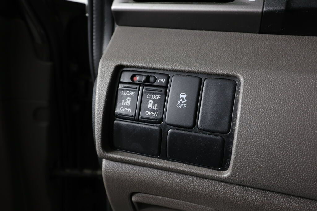 Used 2015 Honda Odyssey EX image 29