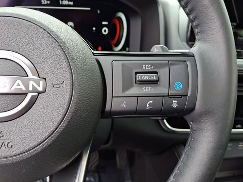 Used 2023 Nissan Rogue Platinum AWD/4WD image 24