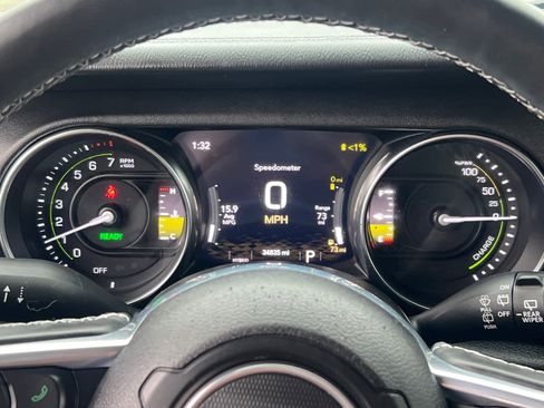 Used 2023 Jeep Wrangler Sahara w/ Cold Weather Group image 17