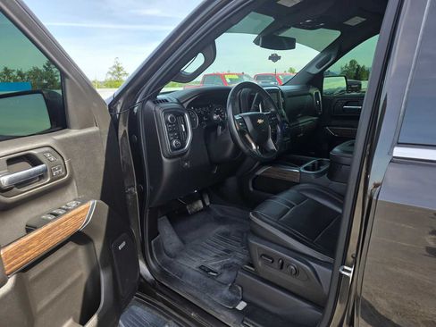 Used 2019 Chevrolet Silverado 1500 High Country w/ Safety Package II AWD/4WD image 19