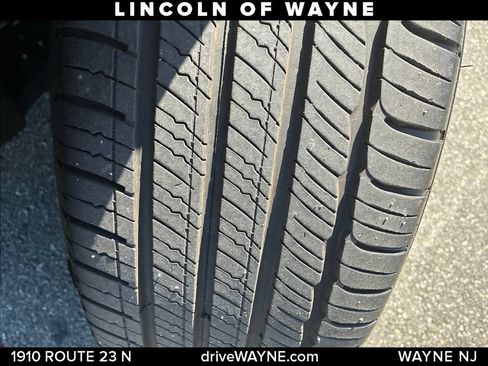 Certified 2024 Lincoln Corsair AWD image 27
