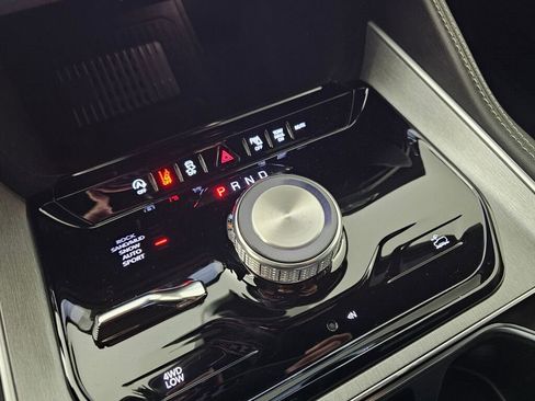 New 2026 Jeep Grand Wagoneer L 4WD w/ HD Trailer Tow Package image 30