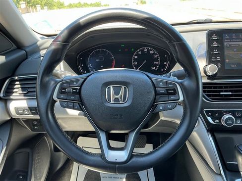 Used 2018 Honda Accord Touring image 37
