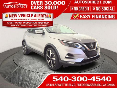 Used 2022 Nissan Rogue Sport SL w/ Premium Package image 1