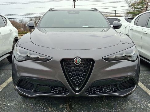 New 2025 Alfa Romeo Stelvio Sprint w/ Convenience Package image 2