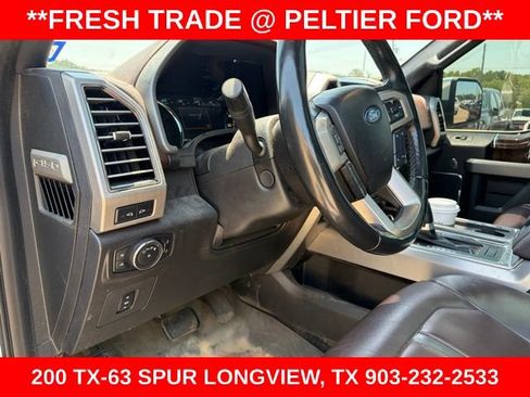 Used 2017 Ford F150 Platinum w/ Equipment Group 701A Luxury AWD/4WD image 8