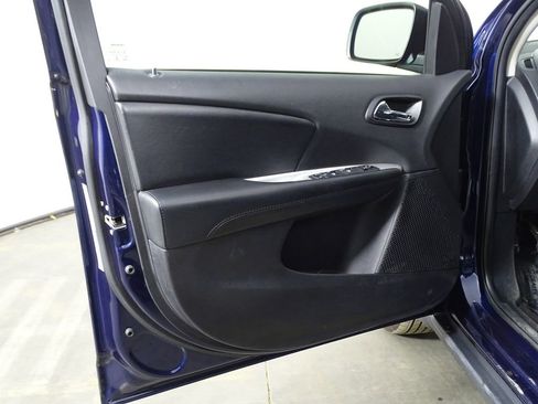 Used 2019 Dodge Journey SE w/ Connectivity Group image 17