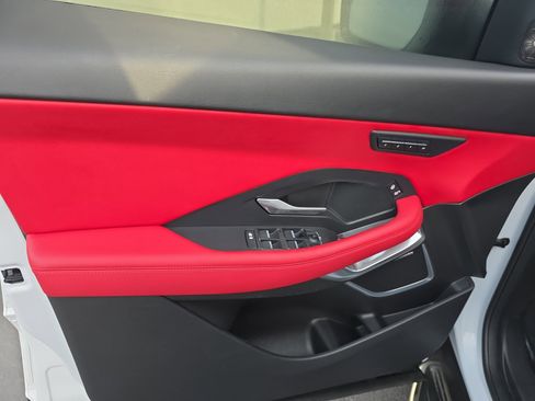 Used 2020 Jaguar E-PACE R-Dynamic HSE image 18