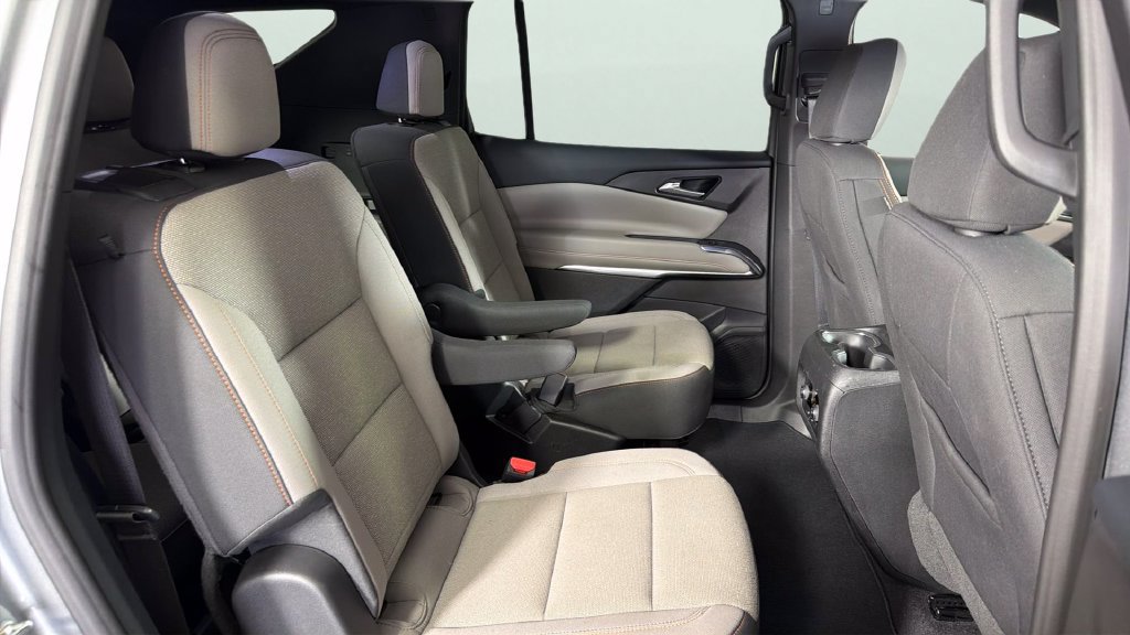 Certified 2026 Chevrolet Traverse LT w/ Driver Confidence Package FWD image 33
