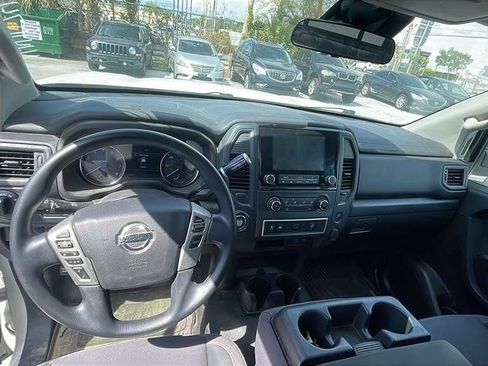 Used 2022 Nissan Titan S image 2