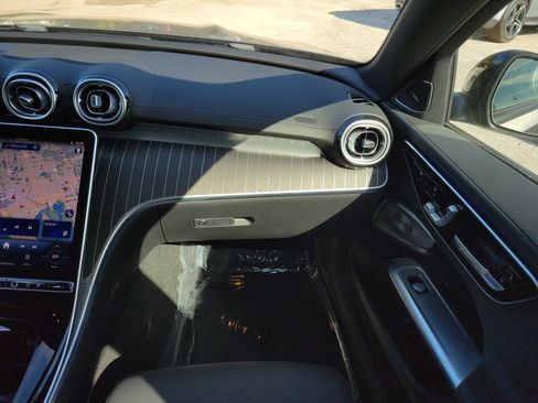 Used 2025 Mercedes-Benz C 300 Sedan image 19