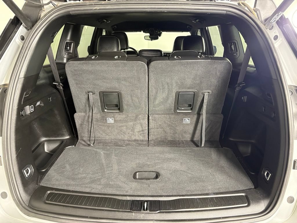 Used 2024 Jeep Grand Cherokee L Limited RWD image 19