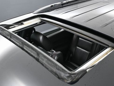 Used 2024 Dodge Durango GT image 9