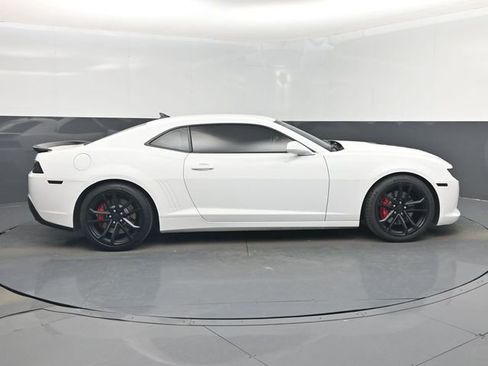 Used 2014 Chevrolet Camaro SS w/ SS Performance Package image 23