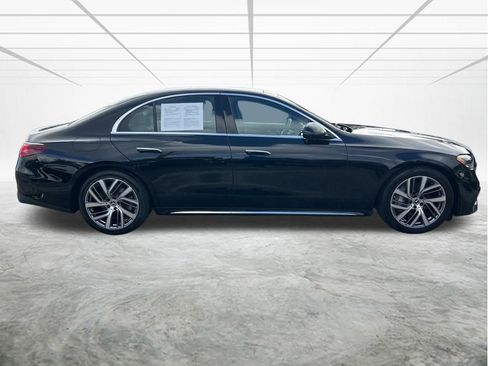 Used 2025 Mercedes-Benz E 350 Sedan image 3
