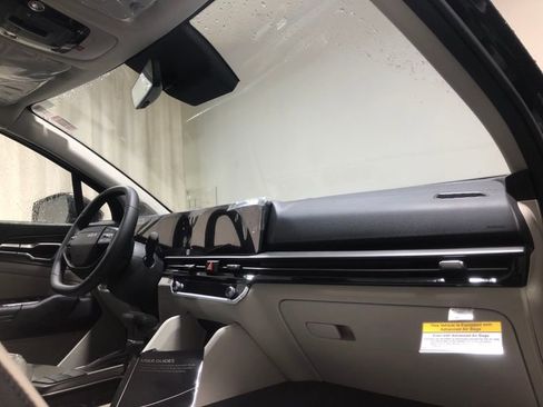 New 2026 Kia Sportage EX FWD image 15