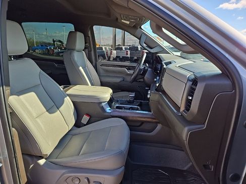 Used 2023 GMC Sierra 1500 SLT w/ SLT Premium Package image 23