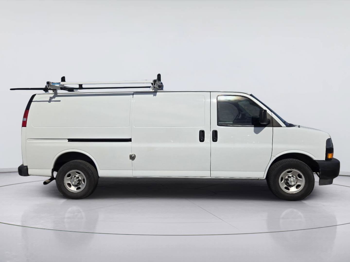 Used 2023 Chevrolet Express 2500 Extended w/ Driver Convenience Package RWD image 4