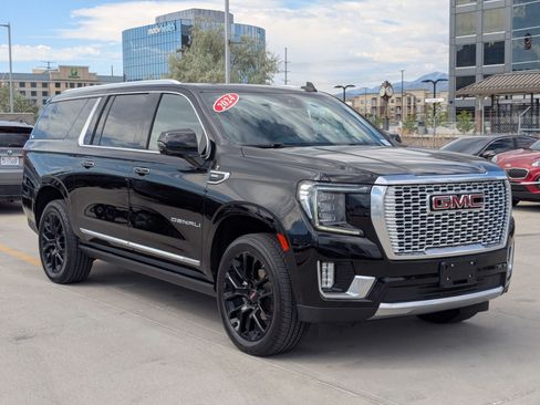 Used 2024 GMC Yukon XL Denali w/ Advanced Technology Package AWD/4WD image 8