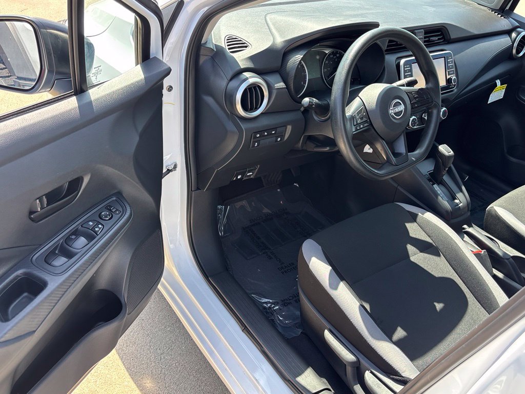 Used 2025 Nissan Versa S w/ Trunk Package FWD image 8