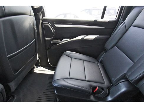 New 2026 Cadillac Escalade ESV 2WD image 12