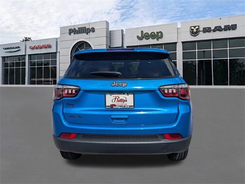 New 2026 Jeep Compass Latitude image 5