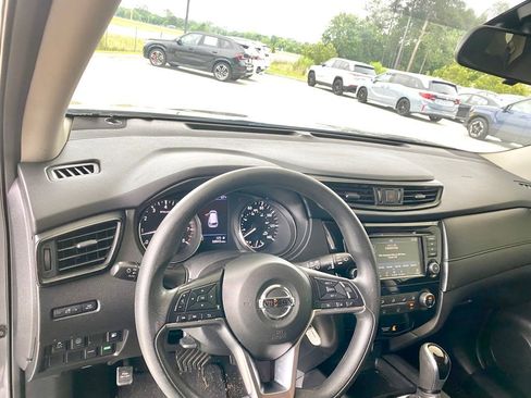 Used 2019 Nissan Rogue S FWD image 13