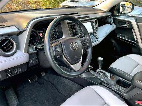 Used 2018 Toyota RAV4 Limited w/ Advanced Technology Package AWD/4WD image 17