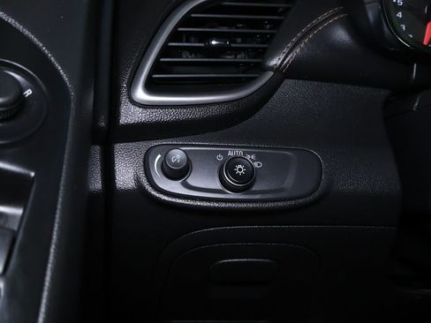 Used 2021 Chevrolet Trax LT image 21