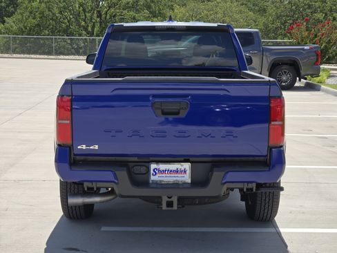 New 2025 Toyota Tacoma Limited image 5