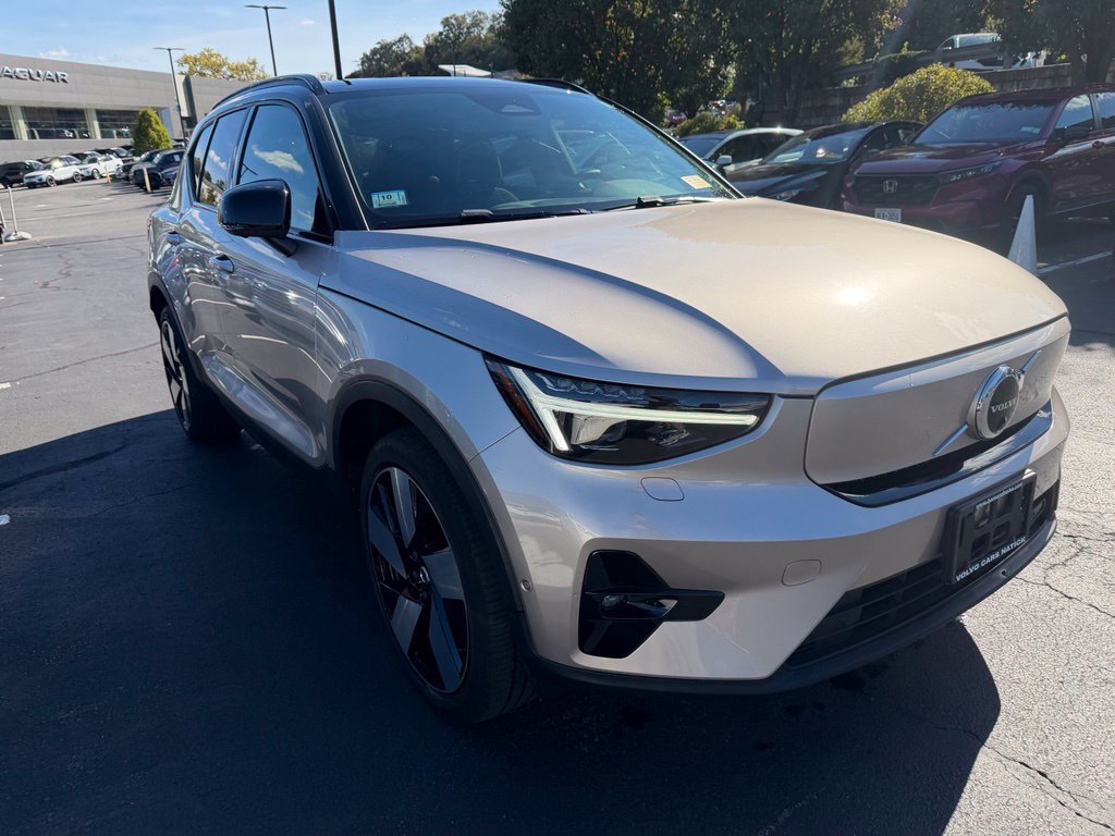 Used 2023 Volvo XC40 Recharge Ultimate w/ Protection Package Premier AWD/4WD image 5