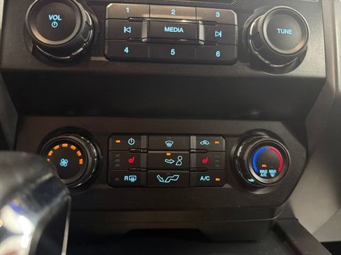 Used 2020 Ford F150 XLT w/ Equipment Group 302A Luxury AWD/4WD image 39