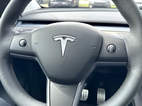 Used 2024 Tesla Model Y Performance AWD/4WD image 15