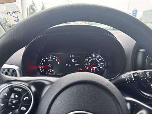 Certified 2021 Kia Soul S image 14