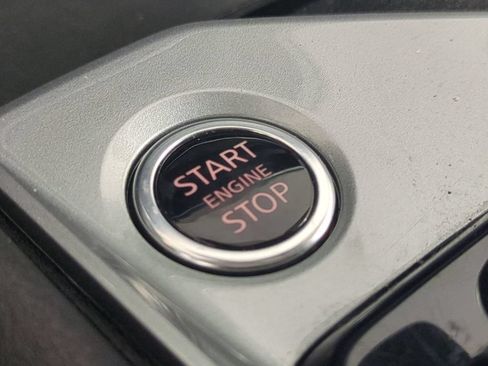 Used 2025 Nissan Altima 2.5 SV FWD image 33