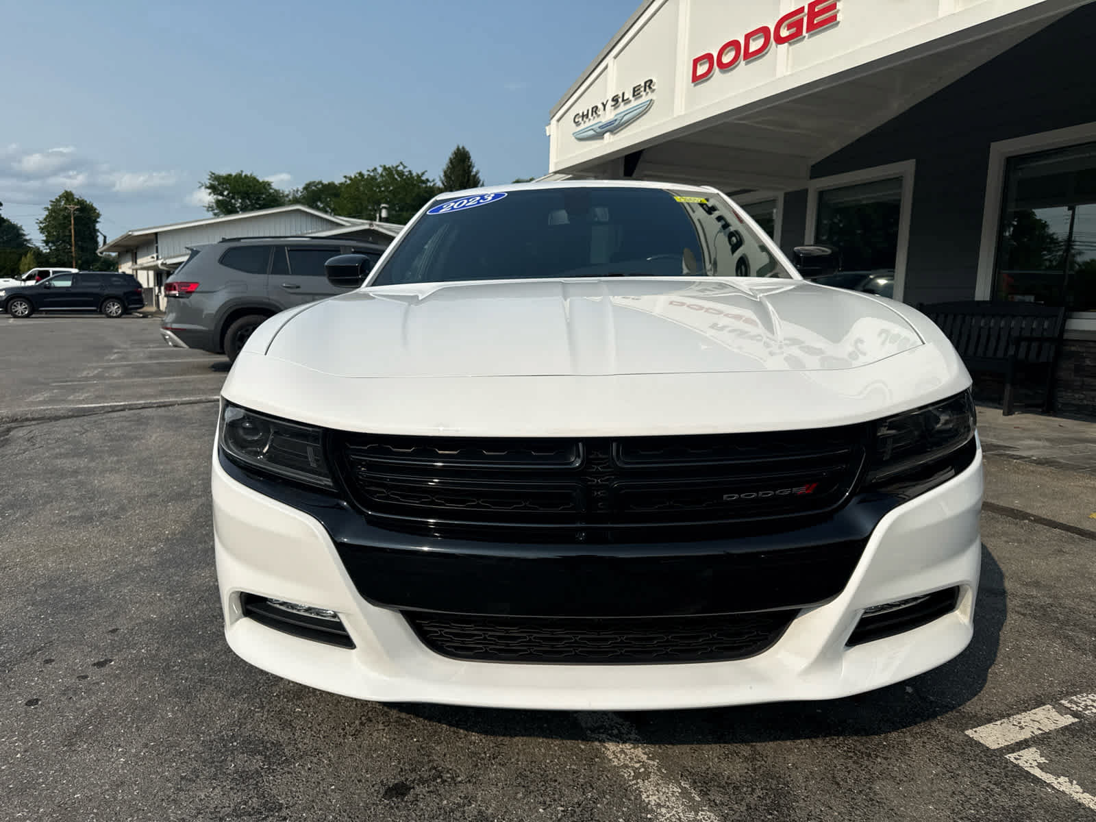 Used 2023 Dodge Charger SXT w/ Blacktop Package AWD/4WD image 9