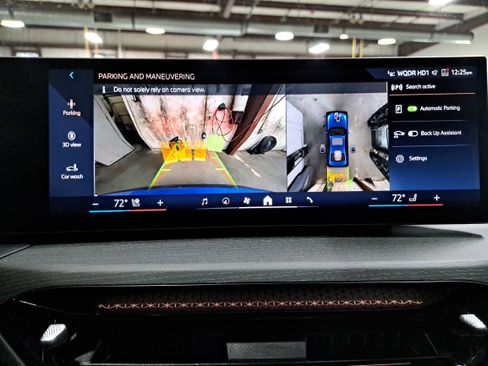 Certified 2025 BMW 330i Sedan w/ M Sport Package image 25