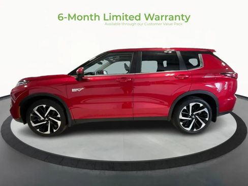 Used 2023 Mitsubishi Outlander SE image 4