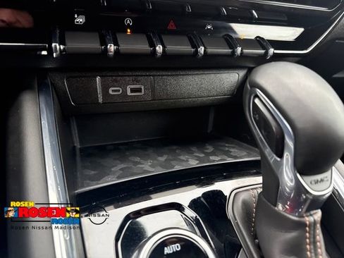 Used 2024 GMC Canyon AT4 w/ Canyon Safety Plus Package AWD/4WD image 31