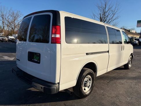Used 2021 Chevrolet Express 3500 LT w/ LT Preferred Equipment Group image 7