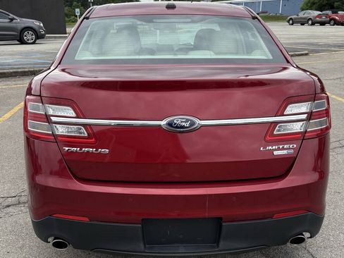 Used 2015 Ford Taurus Limited w/ Equipment Group 301A AWD/4WD image 3