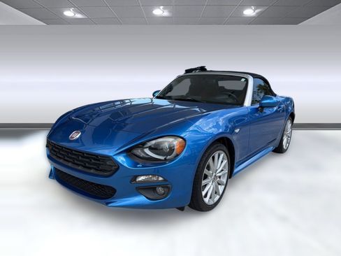 Used 2017 FIAT 124 Spider Lusso RWD image 31